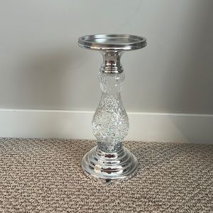 Silver swirling glitter pedestal